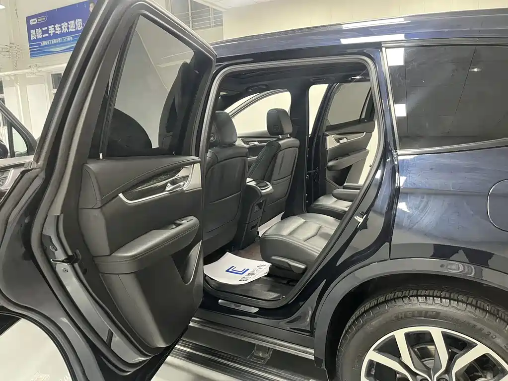 Cadillac XT6 — миниатюра 12