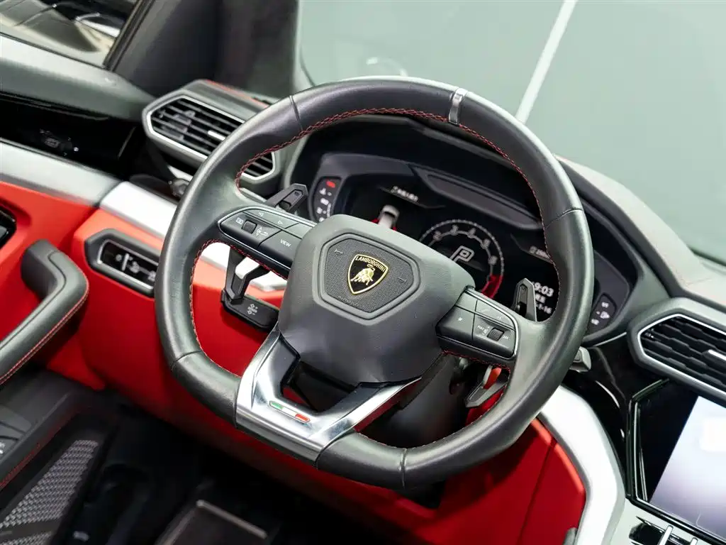 Lamborghini Urus — фотографии объявления, Фото 17