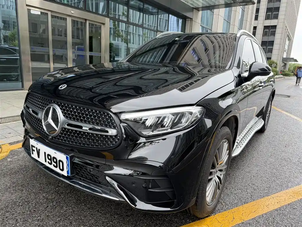 Mercedes-Benz GLC 2023