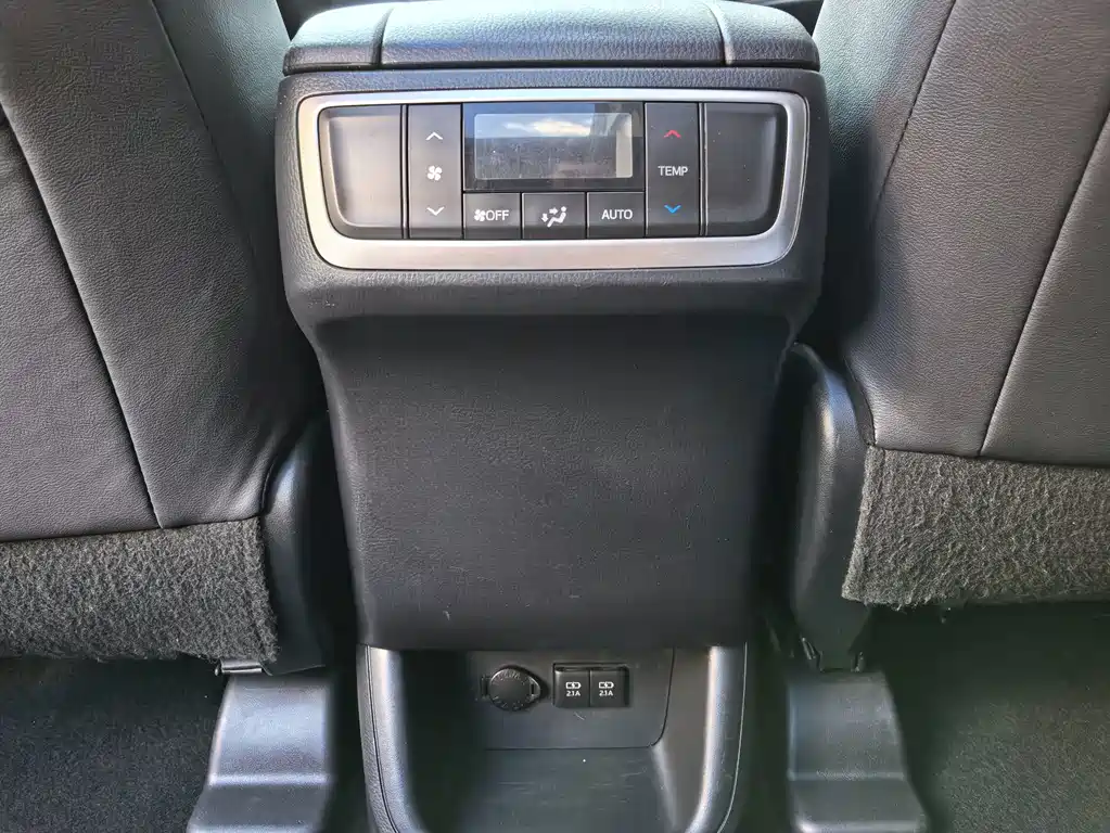 Toyota Highlander — миниатюра 20