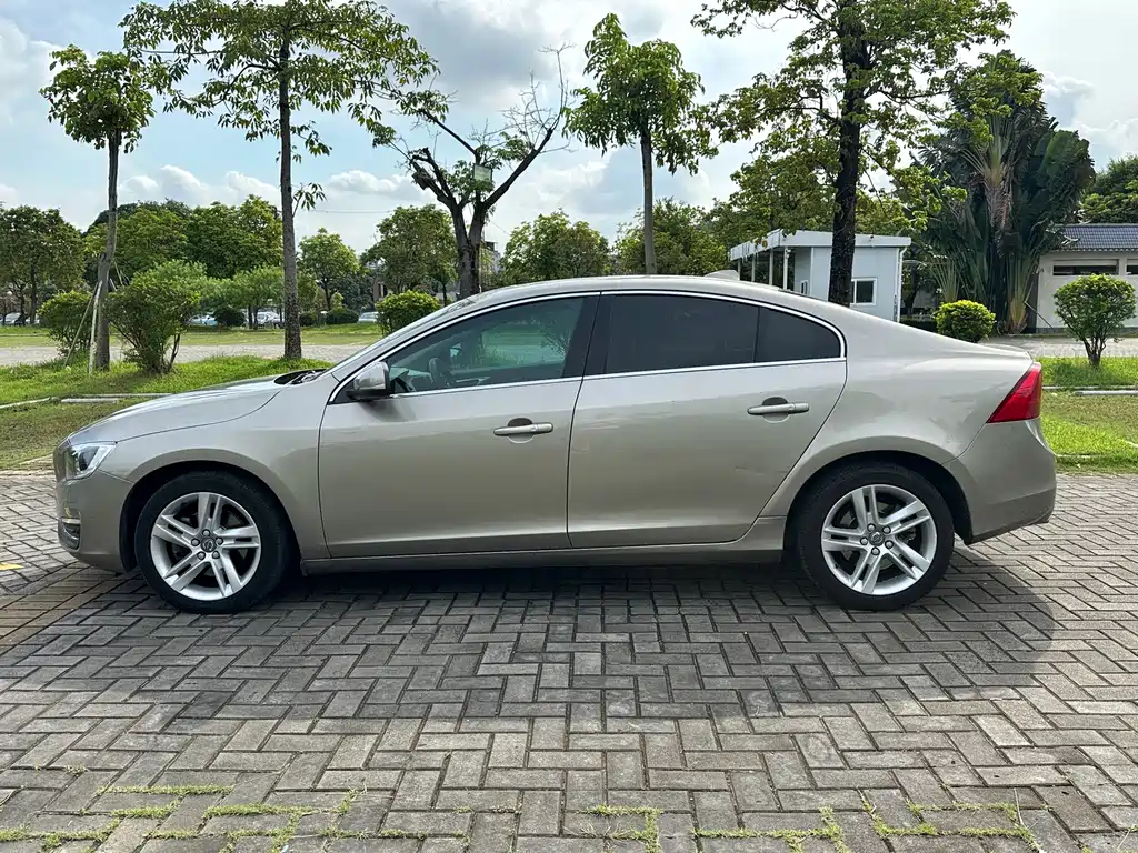 Volvo S60 2015 S60L T5
