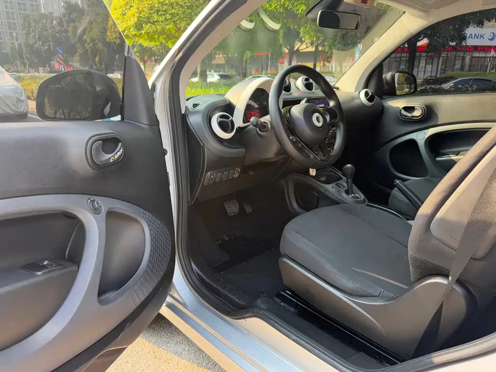 smart Smart Fortwo — миниатюра 11