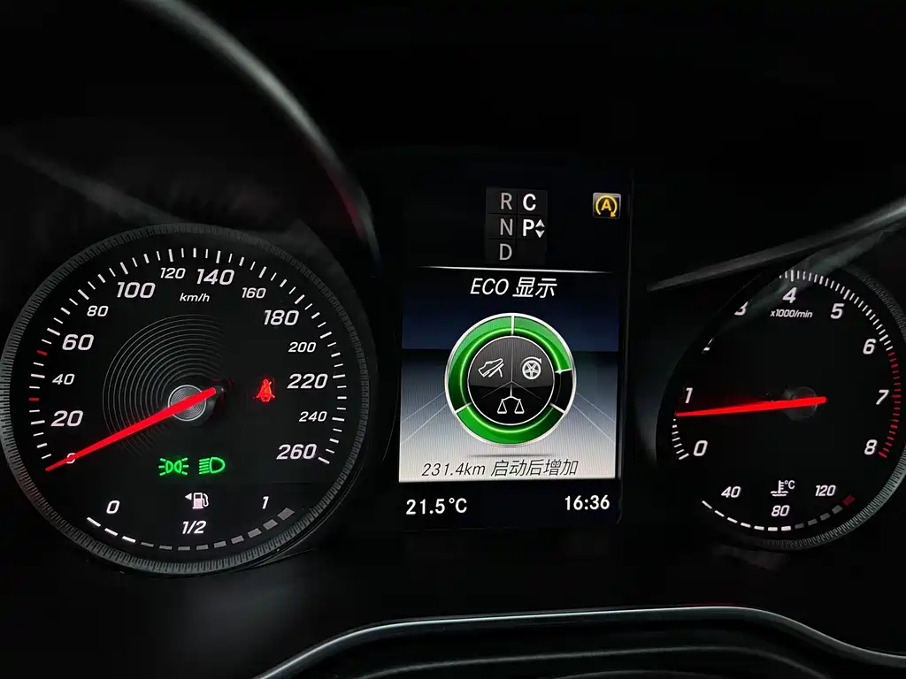 Mercedes-Benz V-Class — миниатюра 8