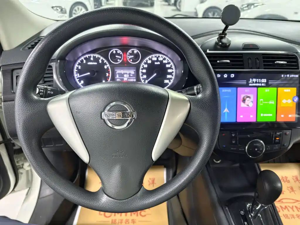 Nissan Tiida — миниатюра 11