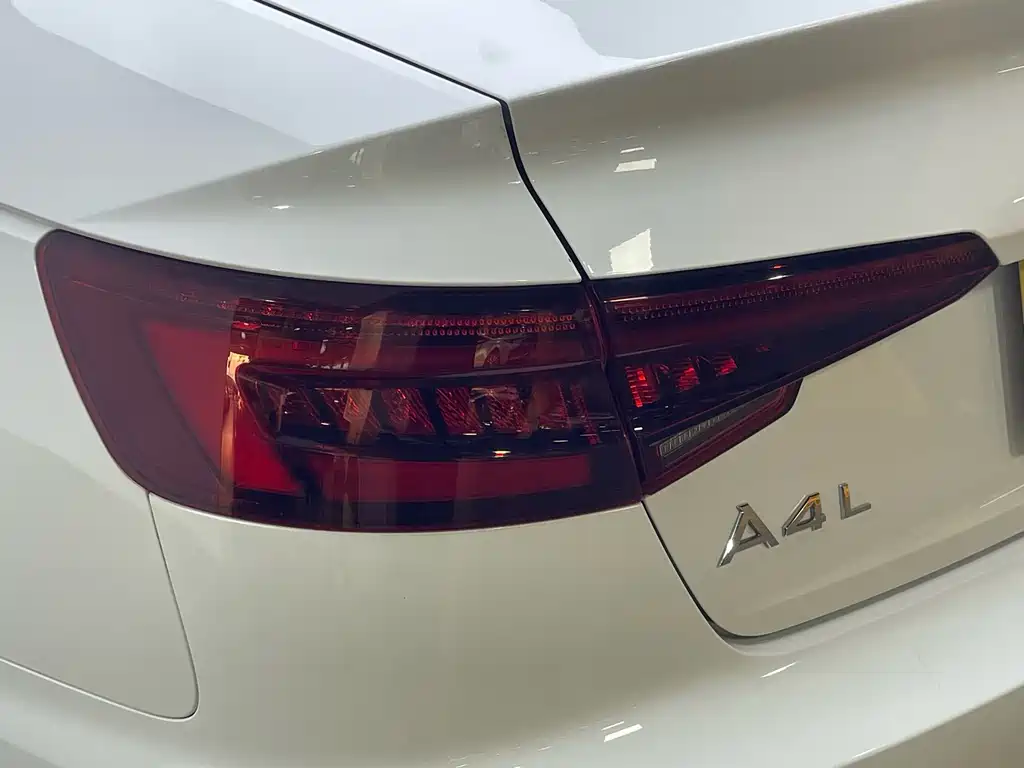 Audi A4L — миниатюра 10