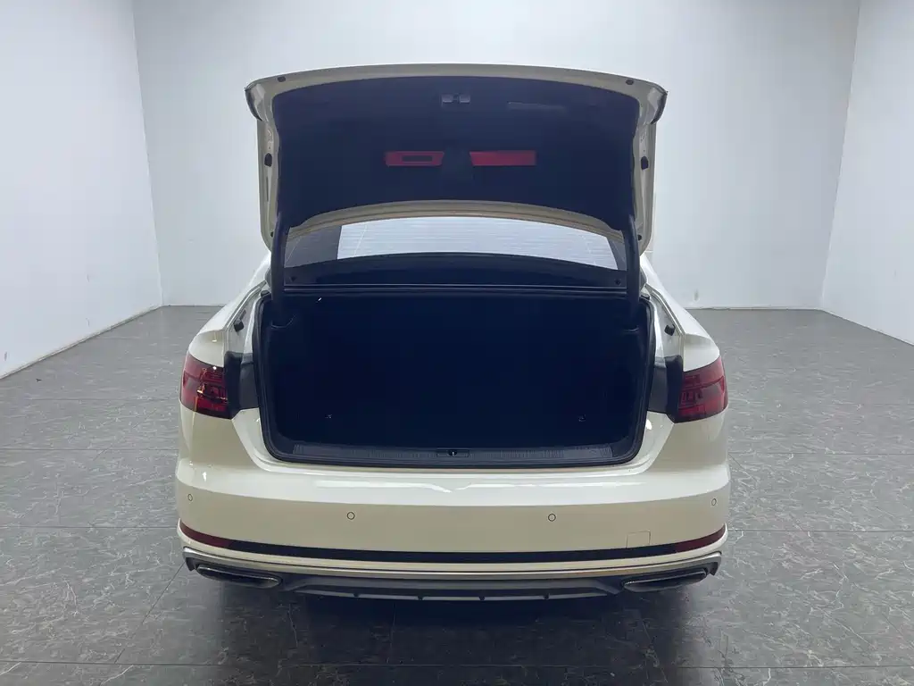 Audi A4L — миниатюра 5