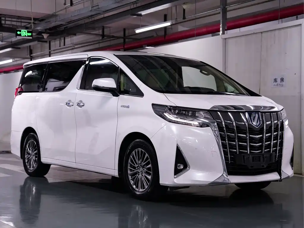 Toyota Alphard — миниатюра 6