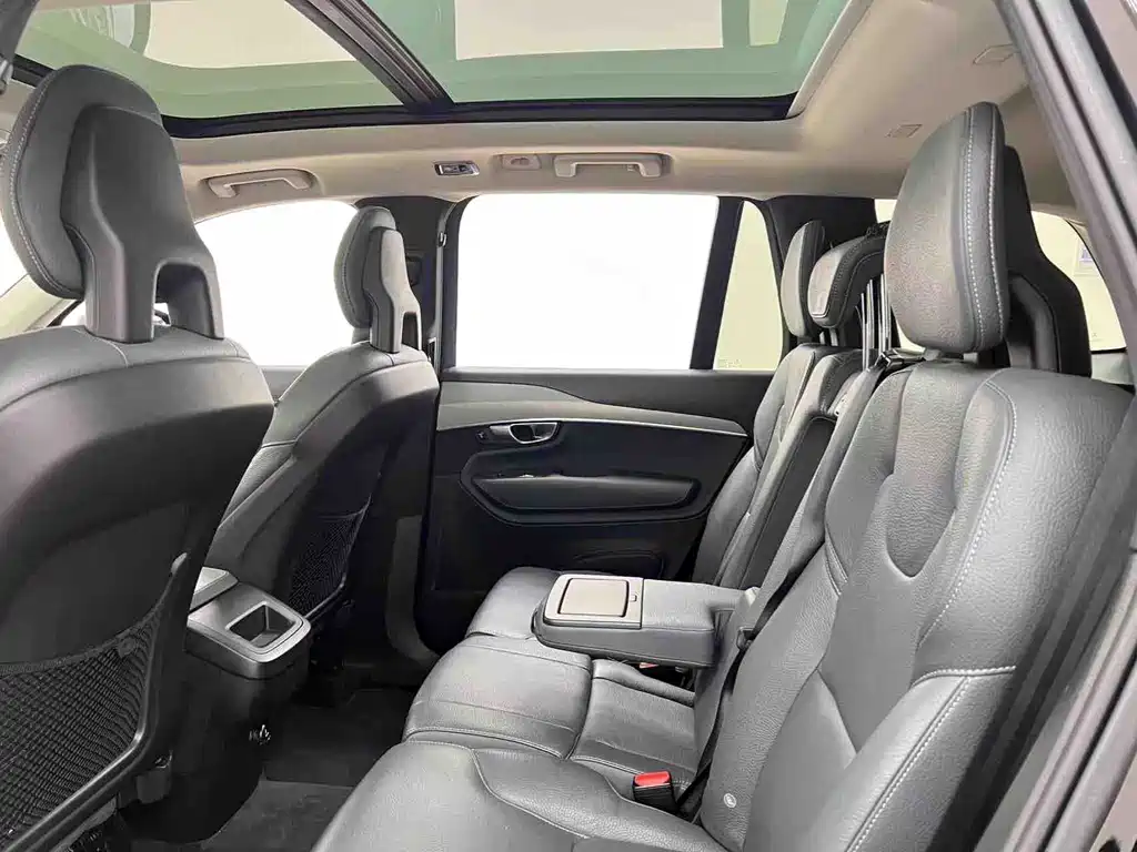 Volvo XC90 2020 T5 Luxury 5 мест