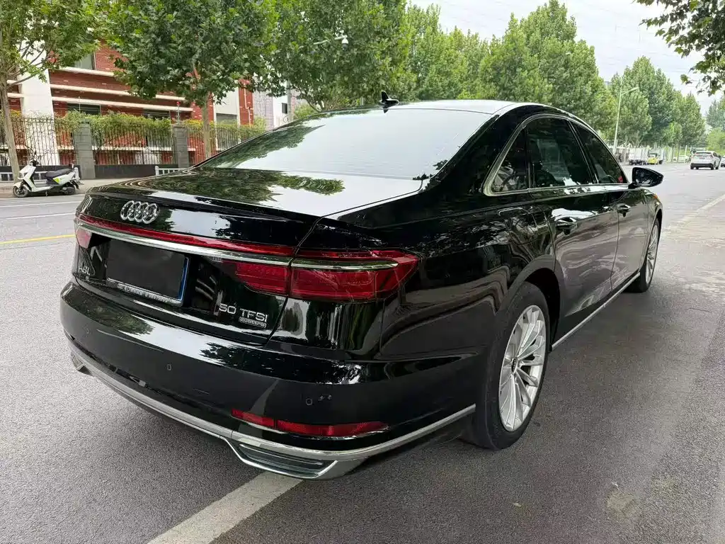 Audi A8 — миниатюра 9