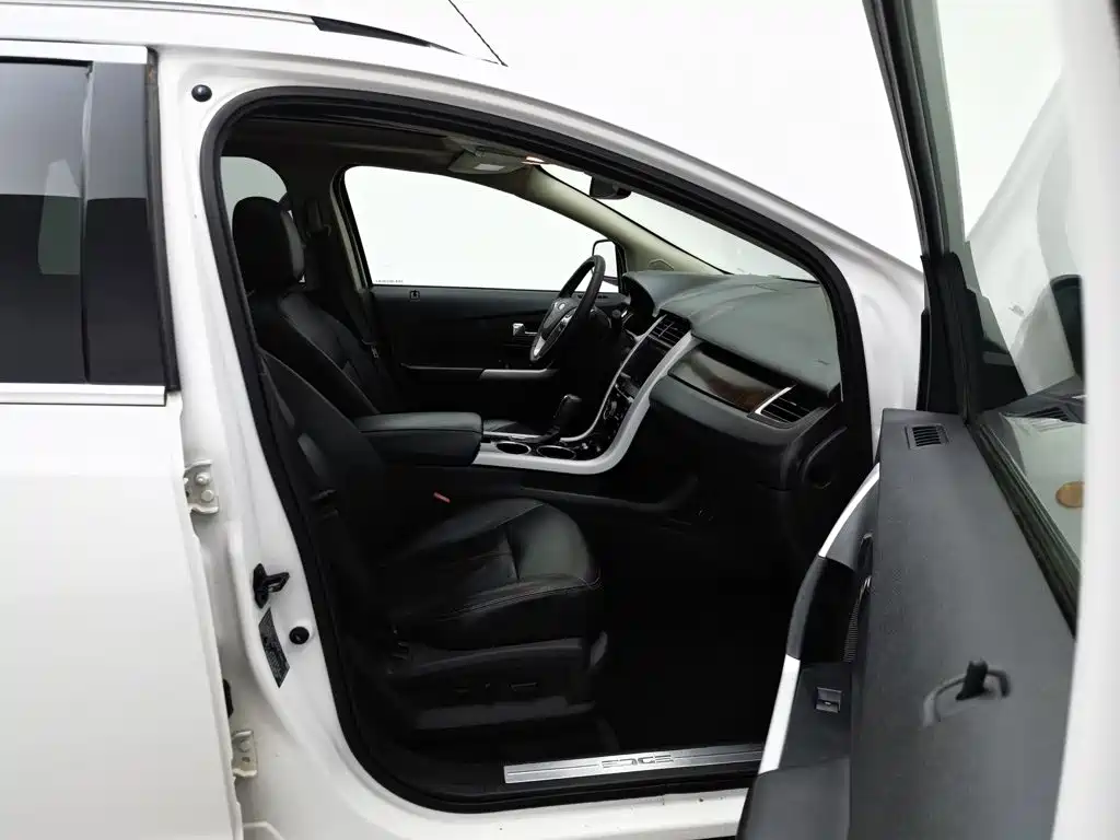 Ford Edge (Import) — миниатюра 23