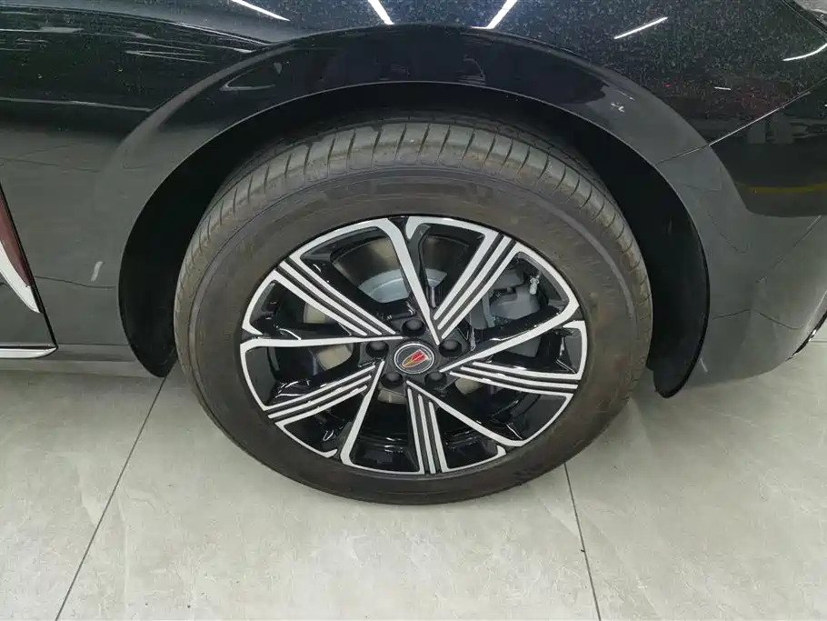 Hongqi H5 PHEV 2025 130