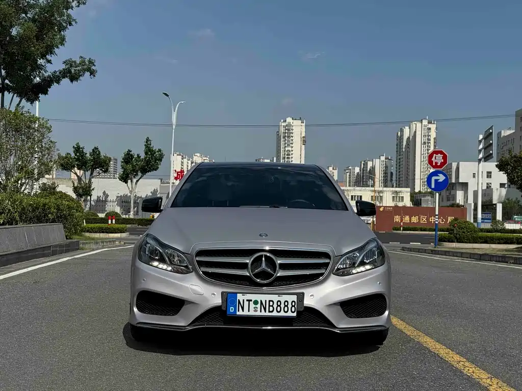 Mercedes-Benz E-Class — миниатюра 2