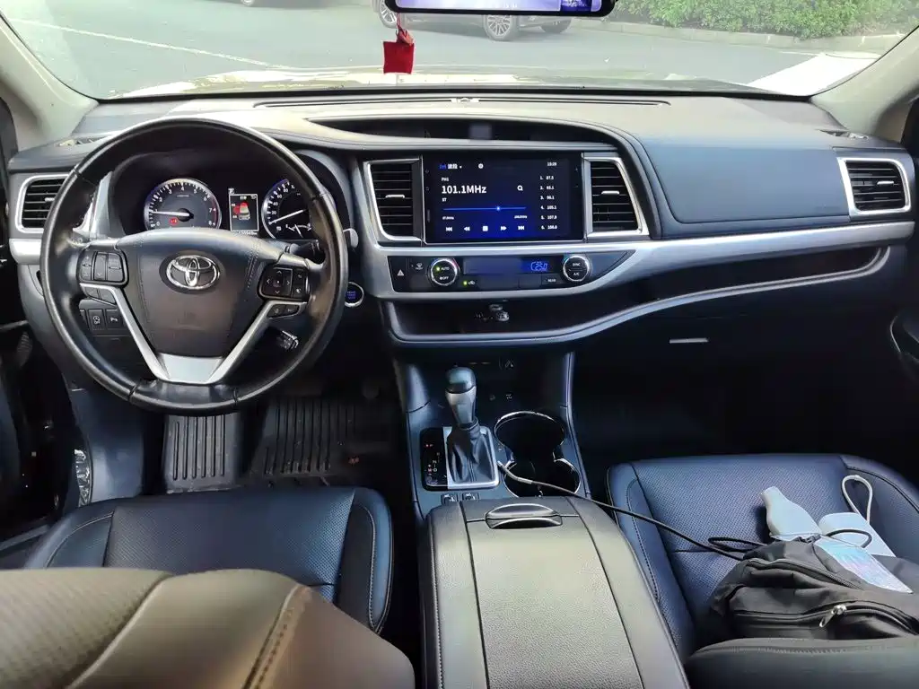 Toyota Highlander — миниатюра 13