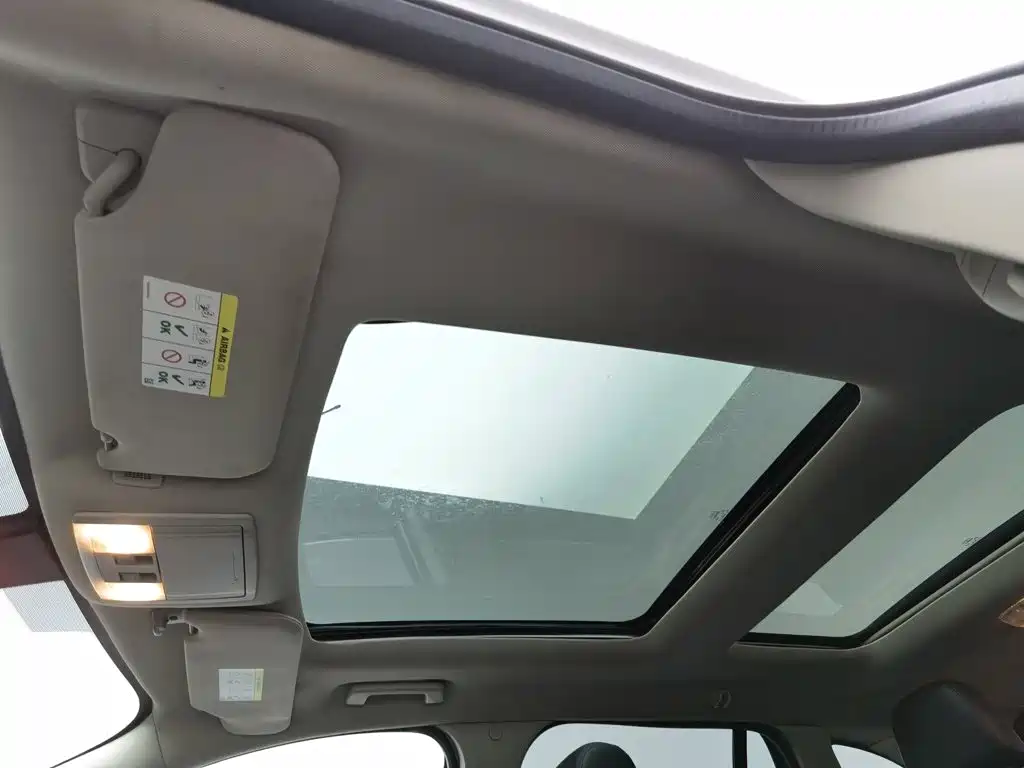 Ford Edge (Import) — миниатюра 14