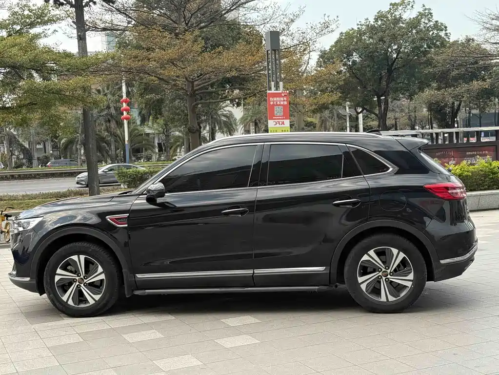 Hongqi HONGQI HS5