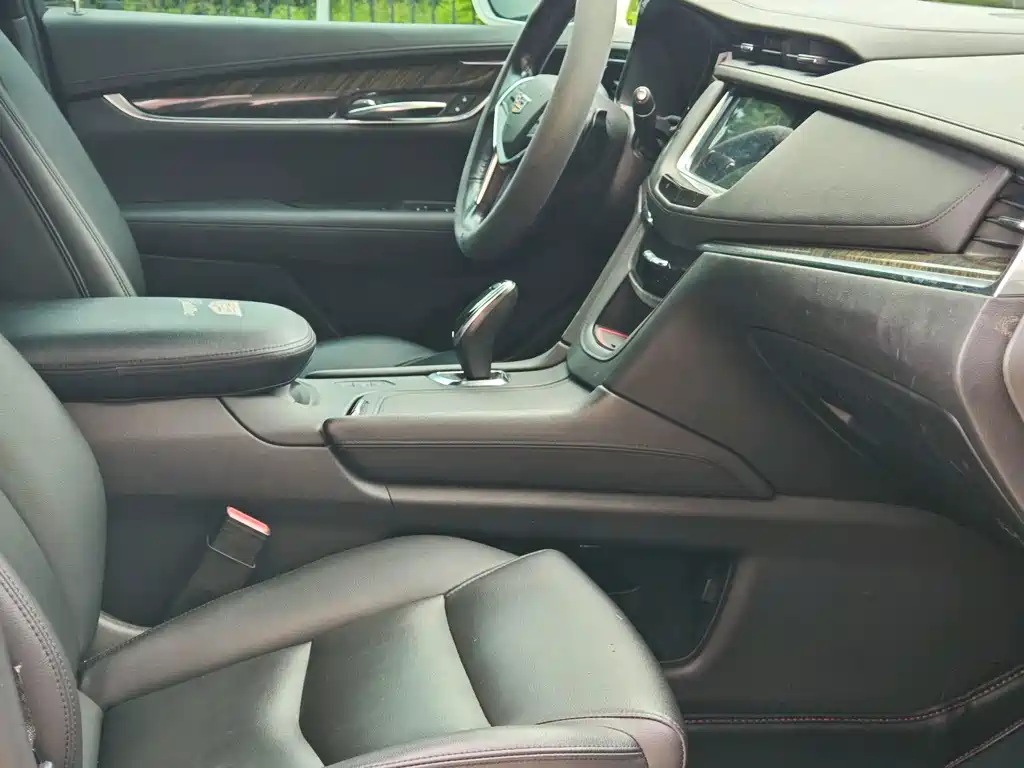 Cadillac XT5 — миниатюра 9