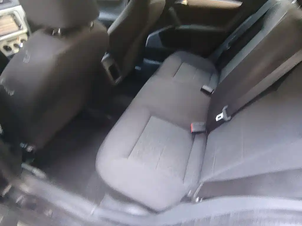 Volkswagen Lavida 2015 1.6L AT