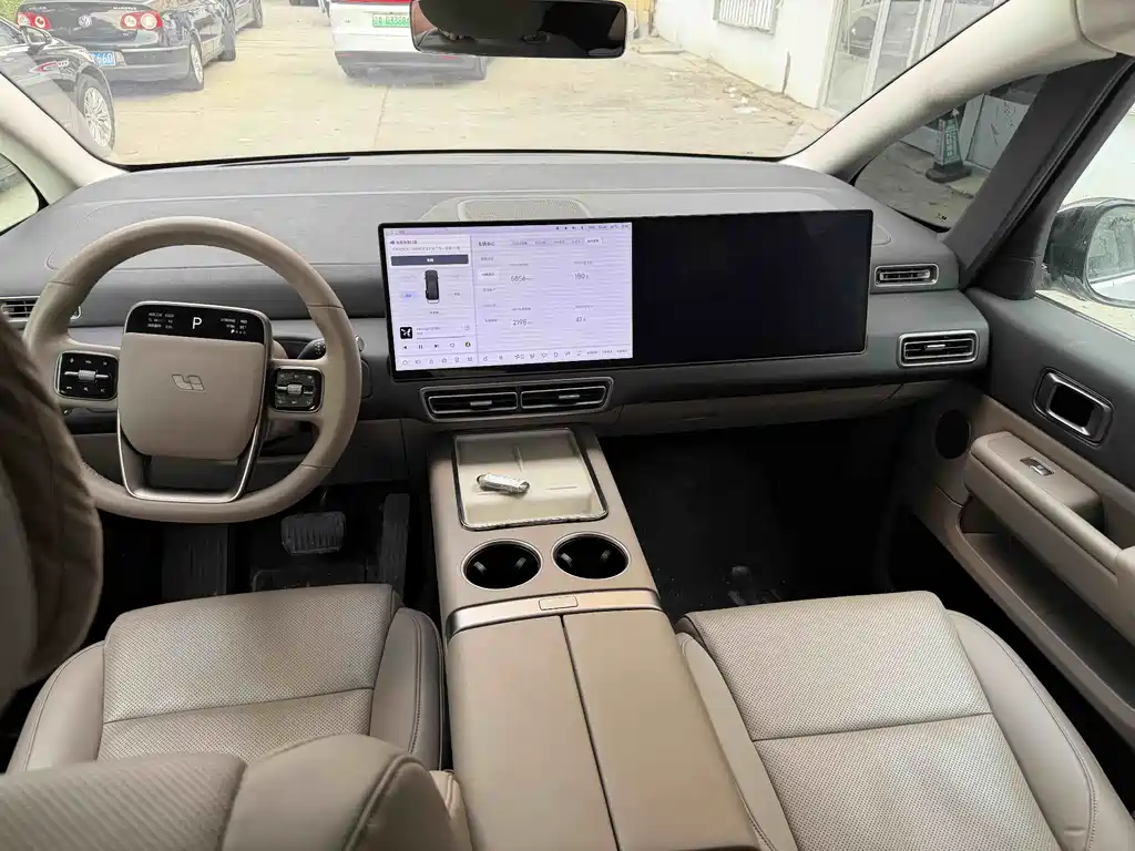 Li Auto MEGA 2025 Home