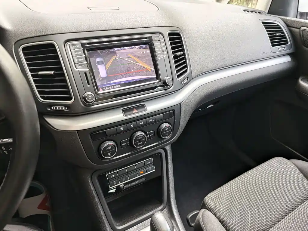 Volkswagen Sharan — миниатюра 22