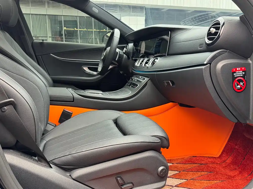 MERCEDES-BENZ E CLASS