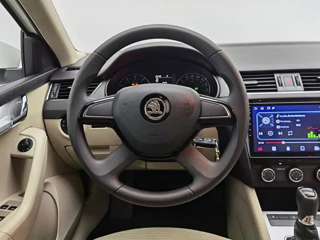 Skoda Octavia — миниатюра 11