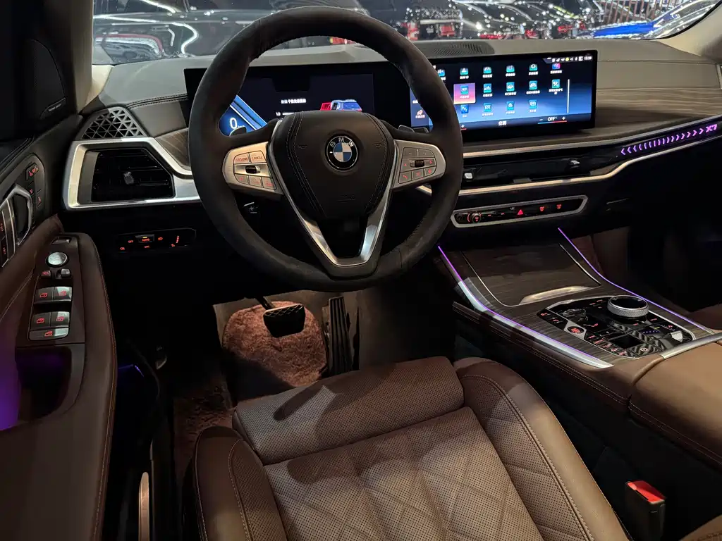 BMW X7 2023 xDrive40i Lead Luxury