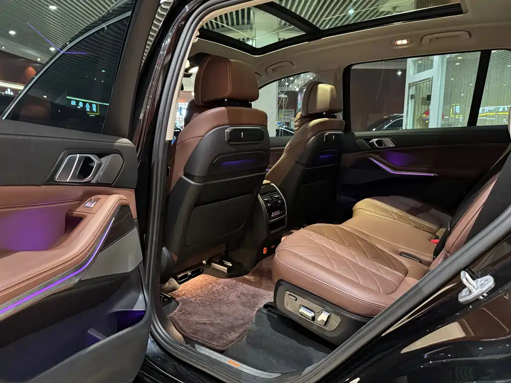 BMW X7 2023 xDrive40i Lead Luxury