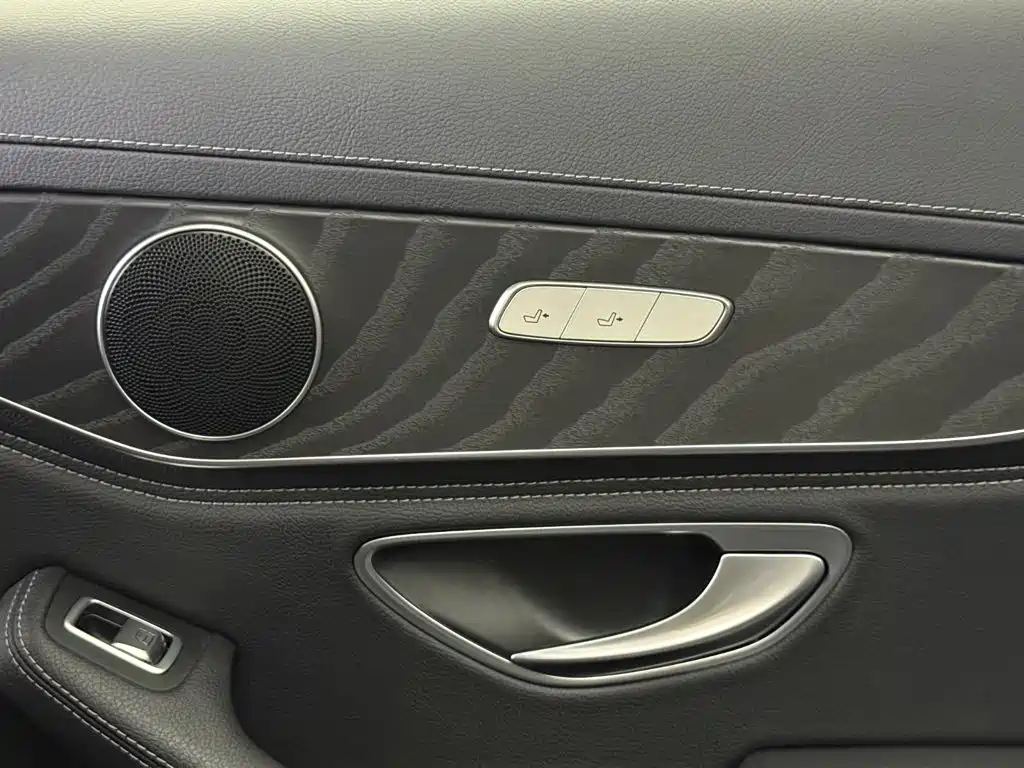 Mercedes-Benz C-Class — миниатюра 21
