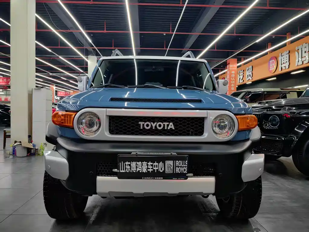 Toyota FJ Cruiser FJ 2018 4.0L AT