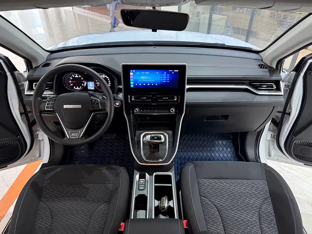 Haval M6 — миниатюра 12