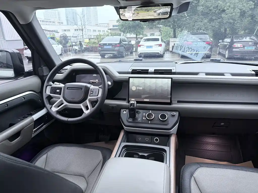Land Rover Defender — миниатюра 5