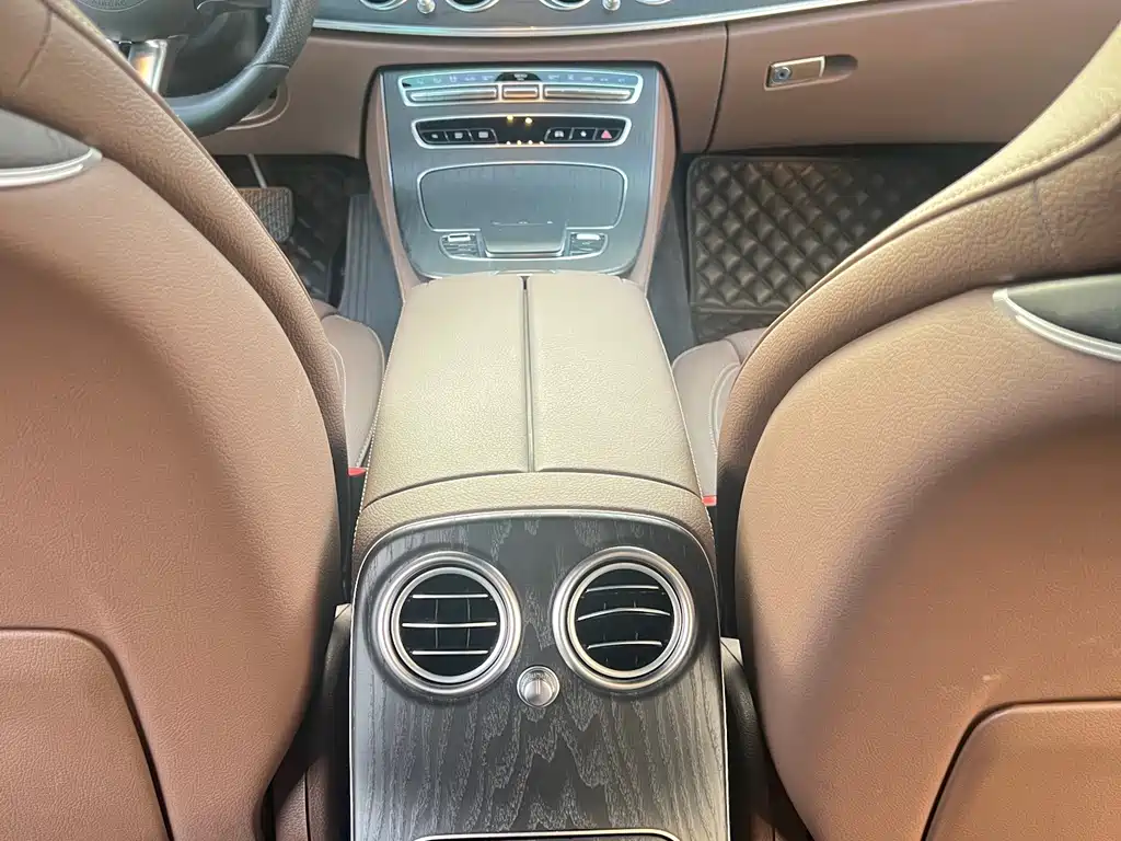 Mercedes-Benz E-Class New Energy — миниатюра 10