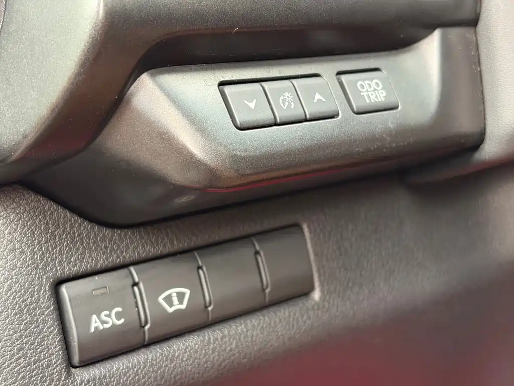 Lexus UX New Energy — миниатюра 10