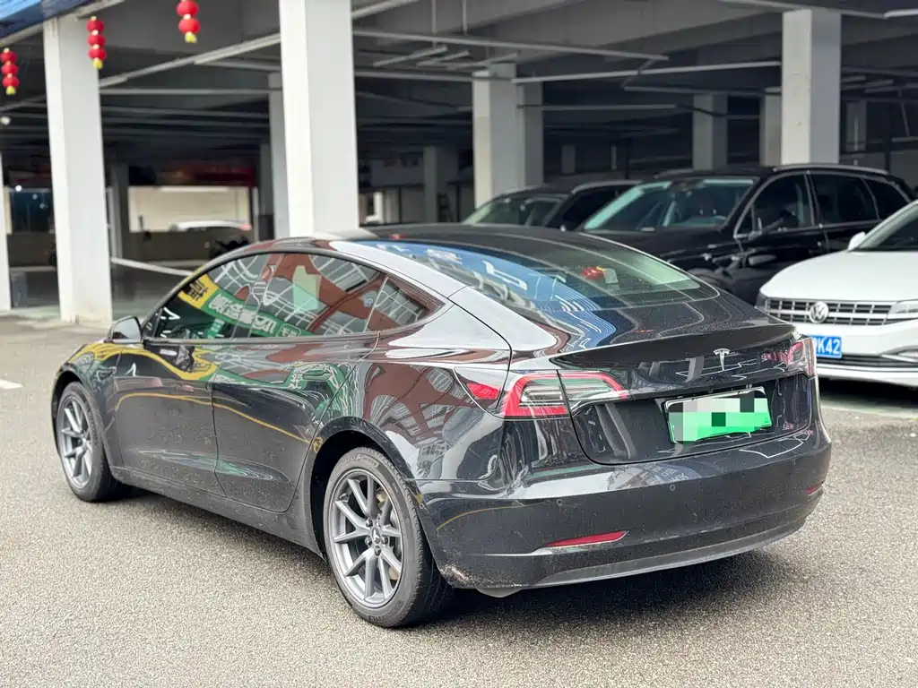 Tesla Model 3 — миниатюра 14