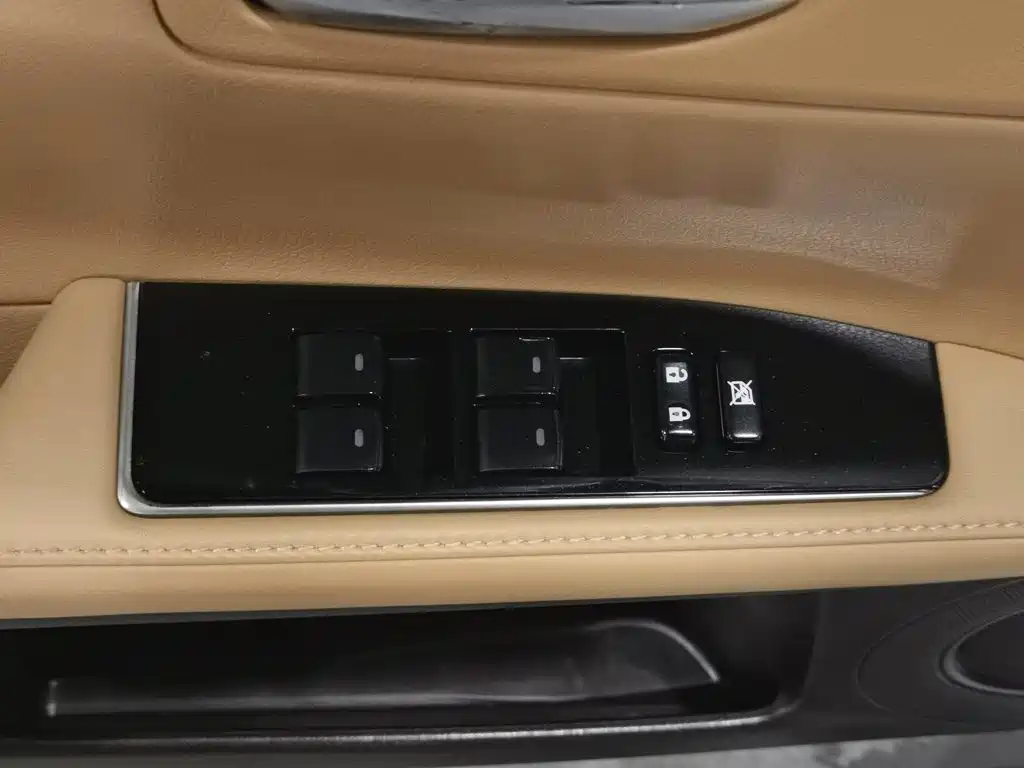 Lexus ES 2015 300h Comfort
