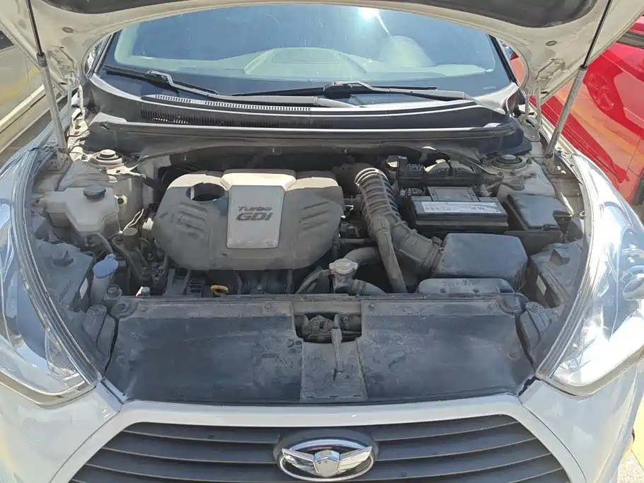 Hyundai Veloster 2012 1.6T AT Premium