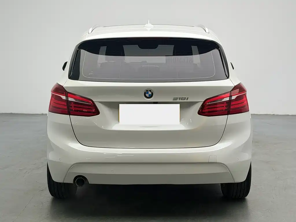 BMW 2 Series Active Tourer — миниатюра 5