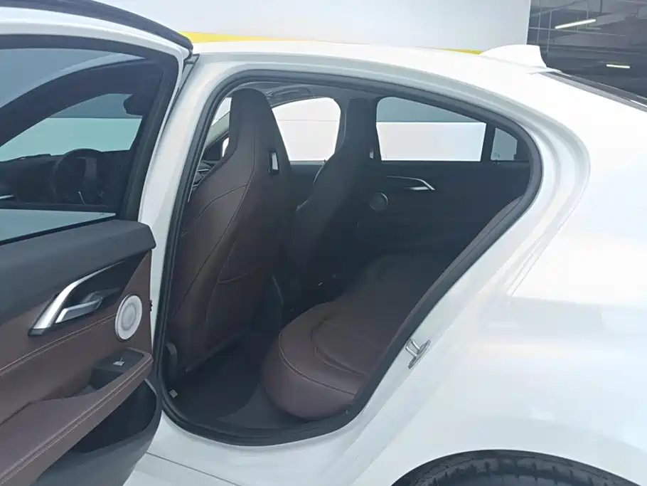 BMW 1 Series — миниатюра 11