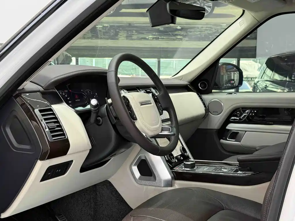 Land Rover Range Rover — миниатюра 2