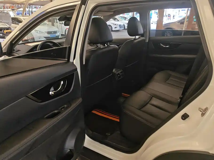 Nissan X-Trail — миниатюра 11