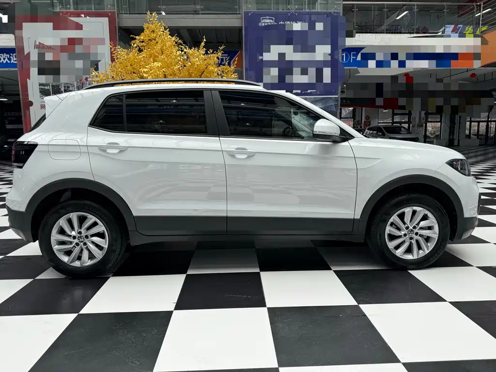 Volkswagen Tacqua 2021 1.5L AT Smart Connect
