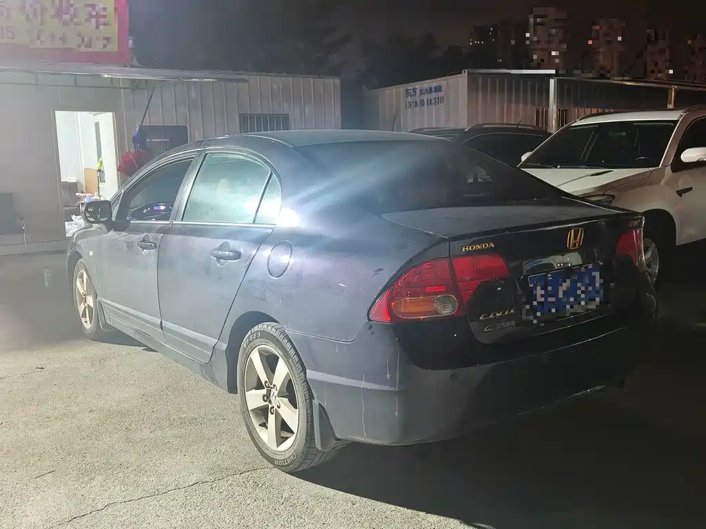Honda Civic — миниатюра 4