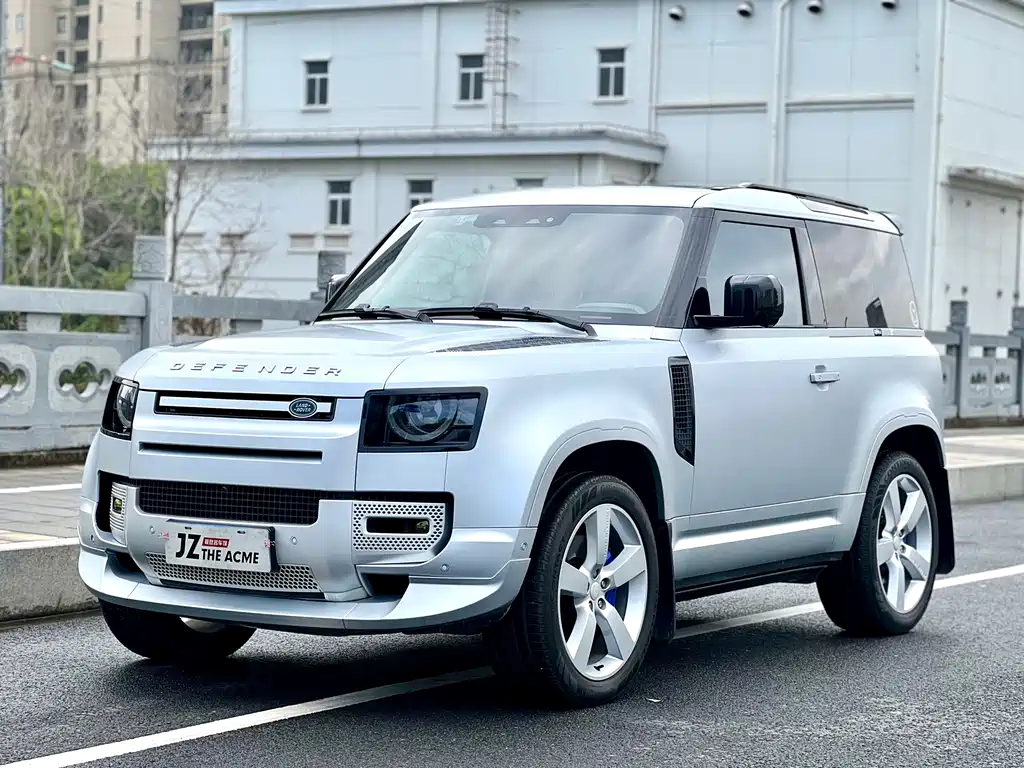 Land Rover Defender 2022