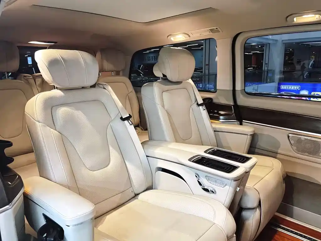 MERCEDES-BENZ V CLASS