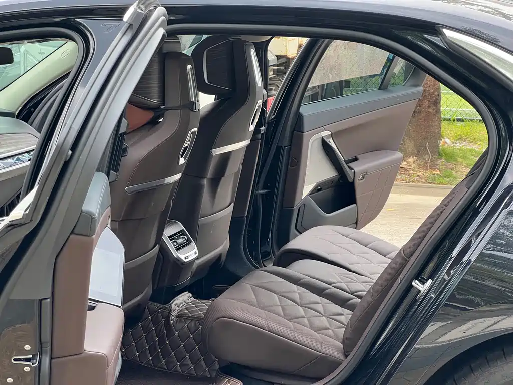 BMW 7 Series 7 2023 740Li Lead M Sport