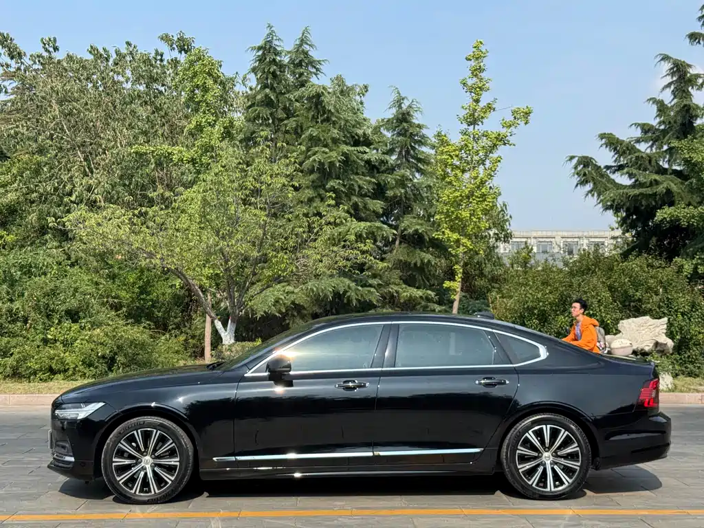 Volvo S90 2021 B5 Luxury