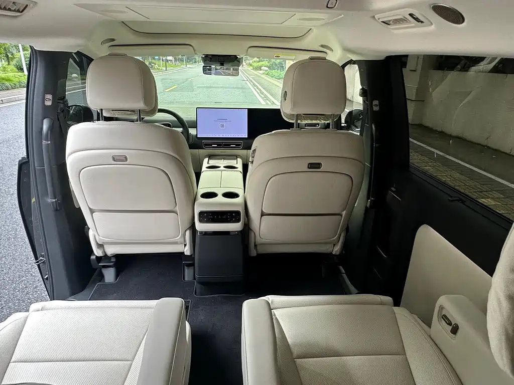 Li Auto MEGA 2025 Home