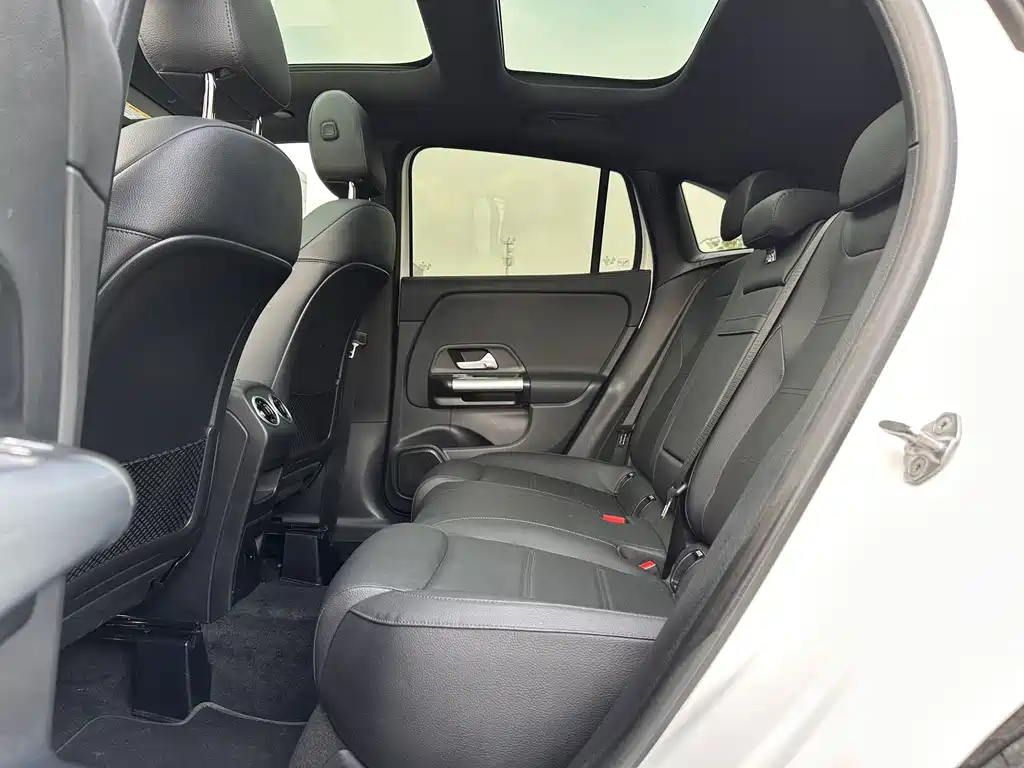 Mercedes-Benz GLA — миниатюра 14