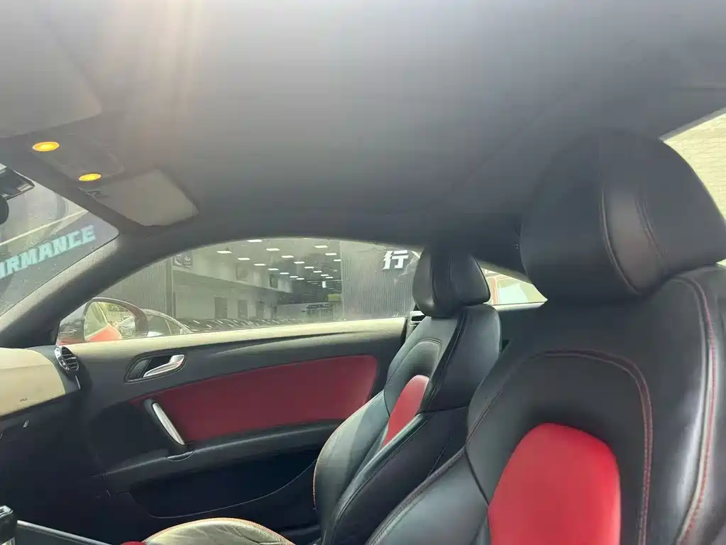 Audi TT 2010 TT 2.0TFSI