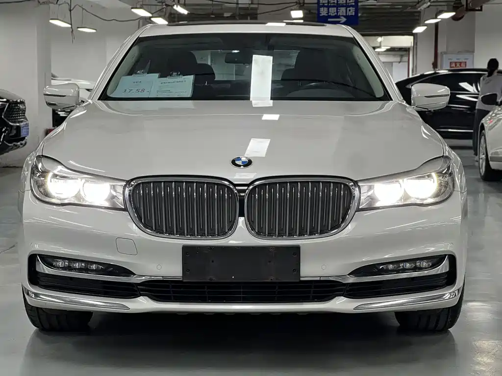 BMW 7 Series 7 2018 730Li Lead